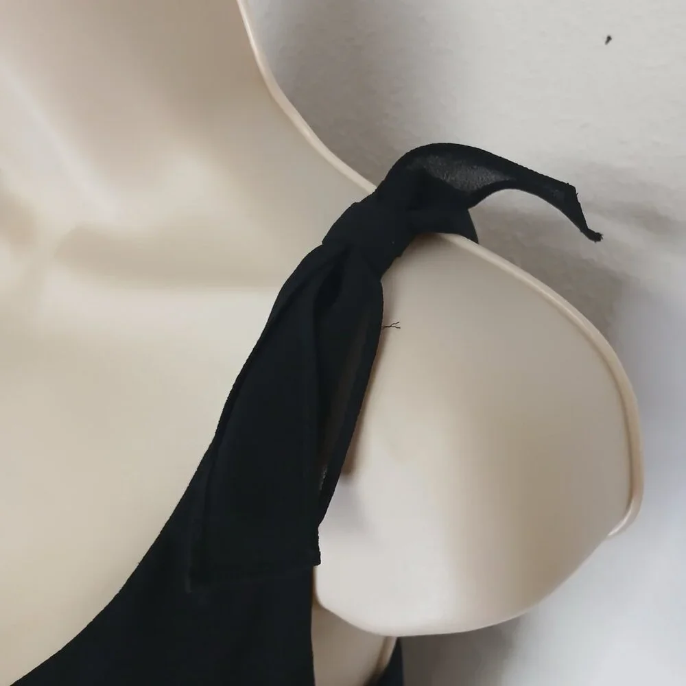 UEC Dawn Joy Chiffon Dress Black V-Neck Sleeveless Handkerchief Hem Size 12 - Picture 5 of 13